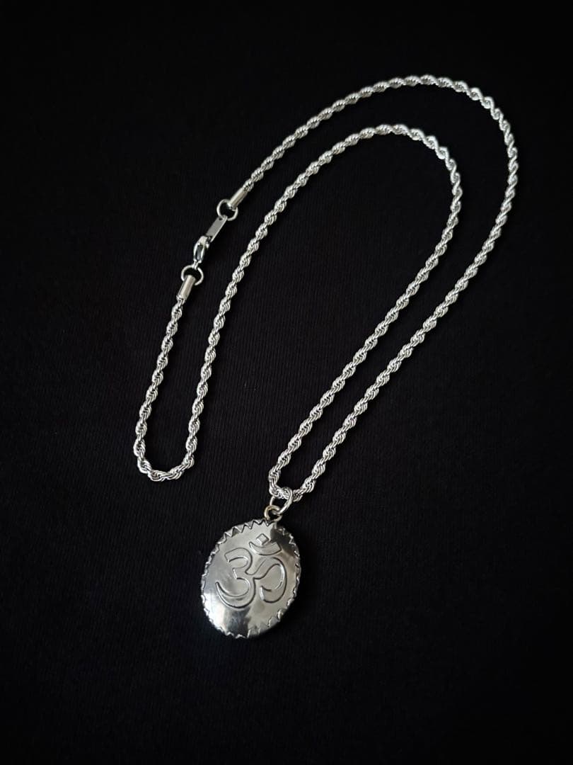 藤井風さん　【完売品】シヴァ《レッド》オームペンダント⭐︎おまけつき