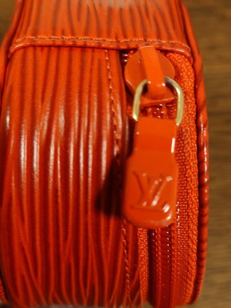 LOUIS VUITTON エピ エクランビジュー 宝石ケース レッド 【楽天市場