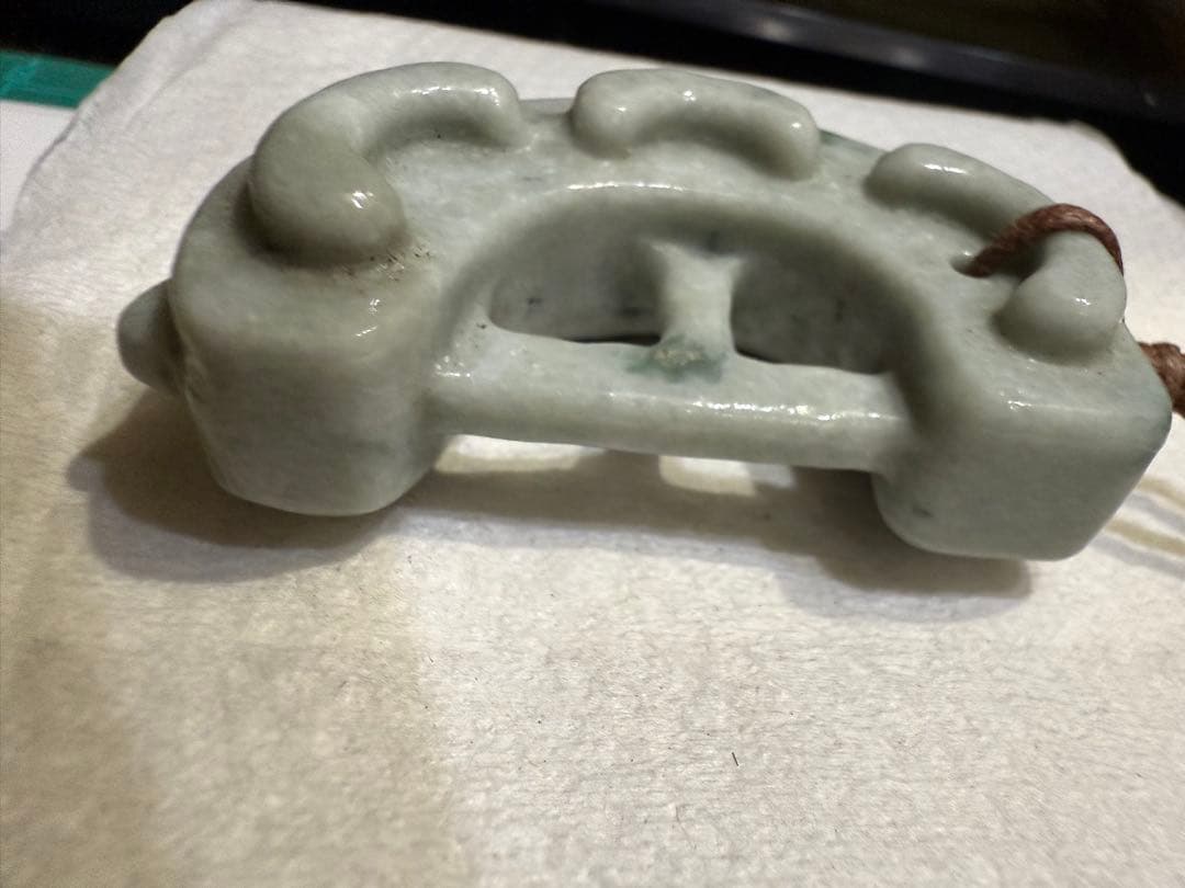 糸魚川翡翠‼️獣形勾玉‼️ 購入時10万円以上‼️これ以上の値引きは