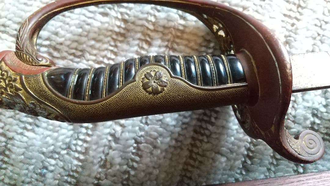 軍刀・儀礼刀サーベル(鞘無し)＋ 刀箱 (自作) ２点セット！