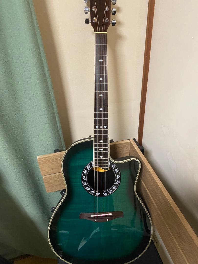 エレアコ　アコースティックギター グラデーショングリーン
