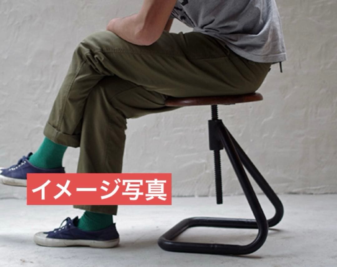 ★IRON STOOL インダストリアル　アイアン　鉄×無垢材　丸椅子　古材ネジ