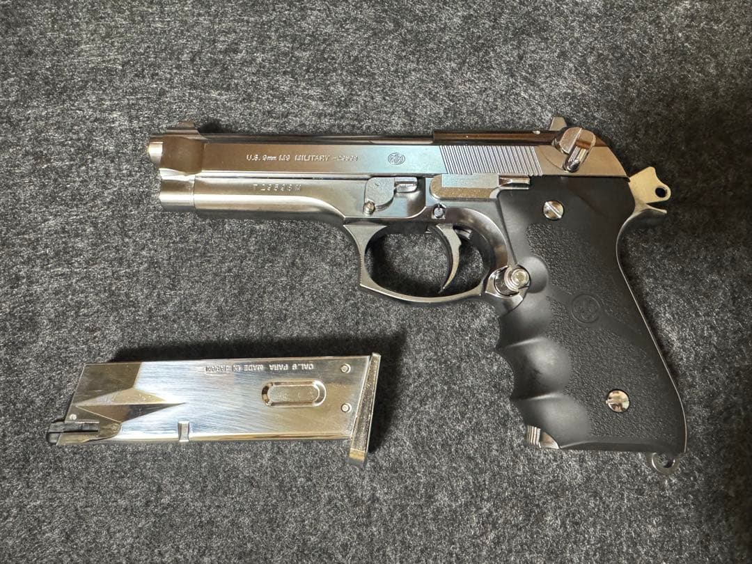 東京マルイ No12 M92Fクロームステンレス 18歳以上ガスブローバック