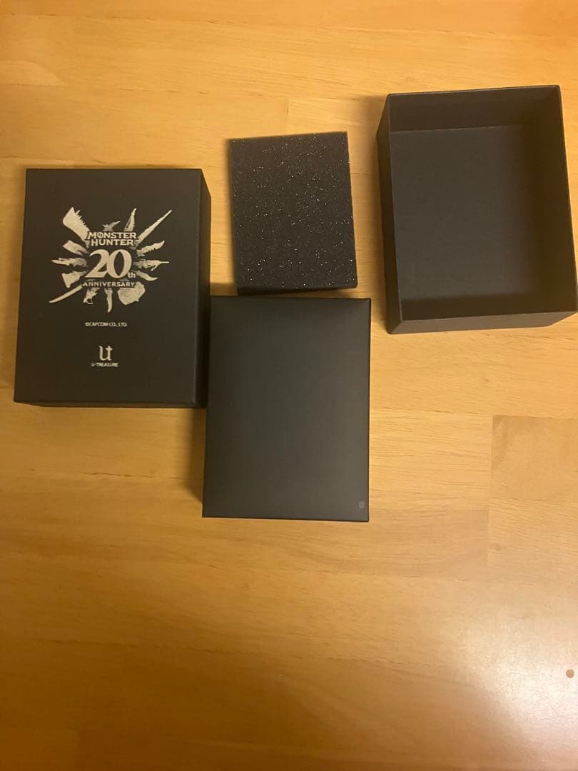 【200点限定】20周年記念　石板　銀火竜「リオレウス希少種」 シルバー