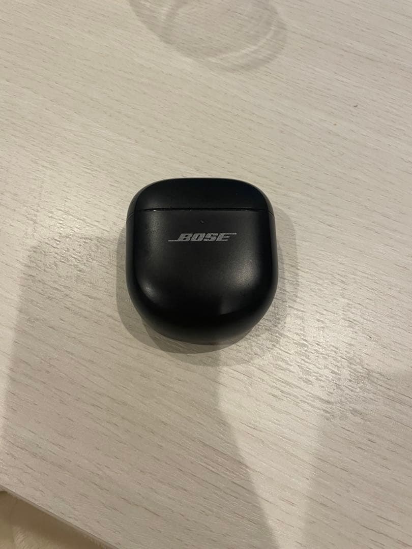 Bose ワイヤレスイヤホン ブラック 本体と充電ケース Bose ワイヤレスイヤホン ブラック 充電ケース付き Amazon.co.jp: Bose