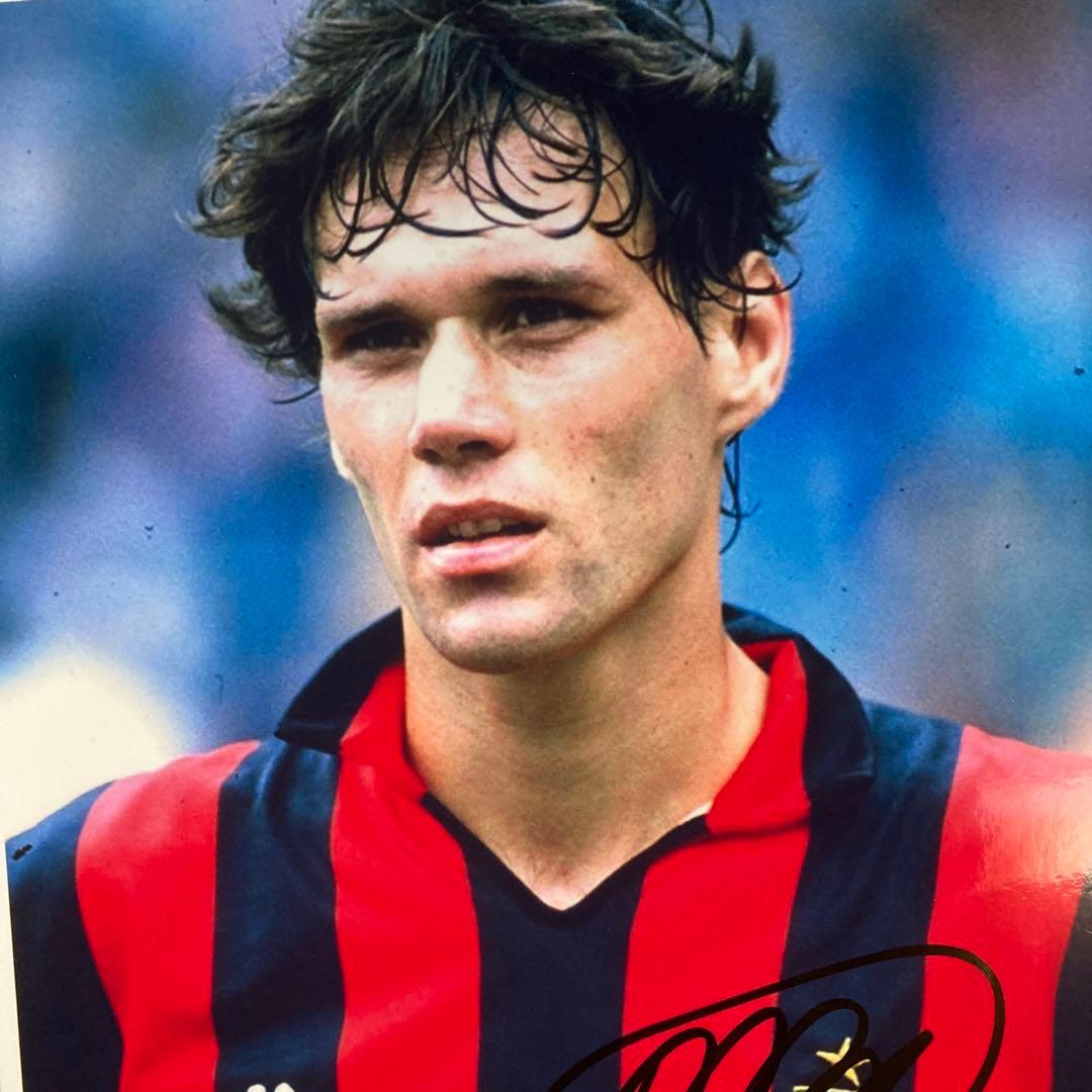 マルコ・ファン・バステン直筆サイン入りフォト額入り