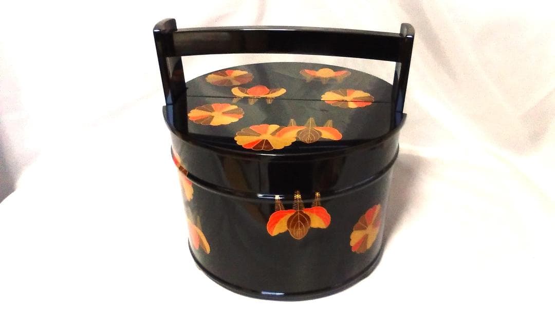 【 角藤弘悦作 手桶水指 】　輪島塗　菊桐文蒔絵　茶道具　未使用保管品