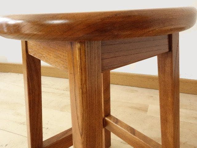 北海道手作り家具　ケヤキ（欅）材　スツールD　座面一枚板