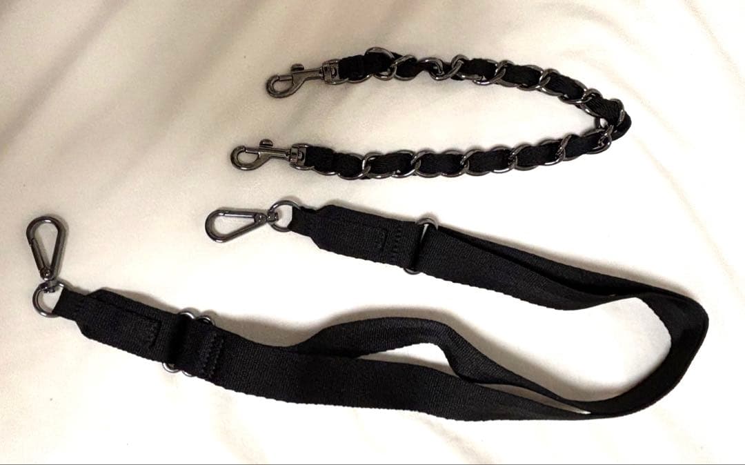 レスポ　CHAIN COSMETIC CLUTCH オニキスチェーンキルト