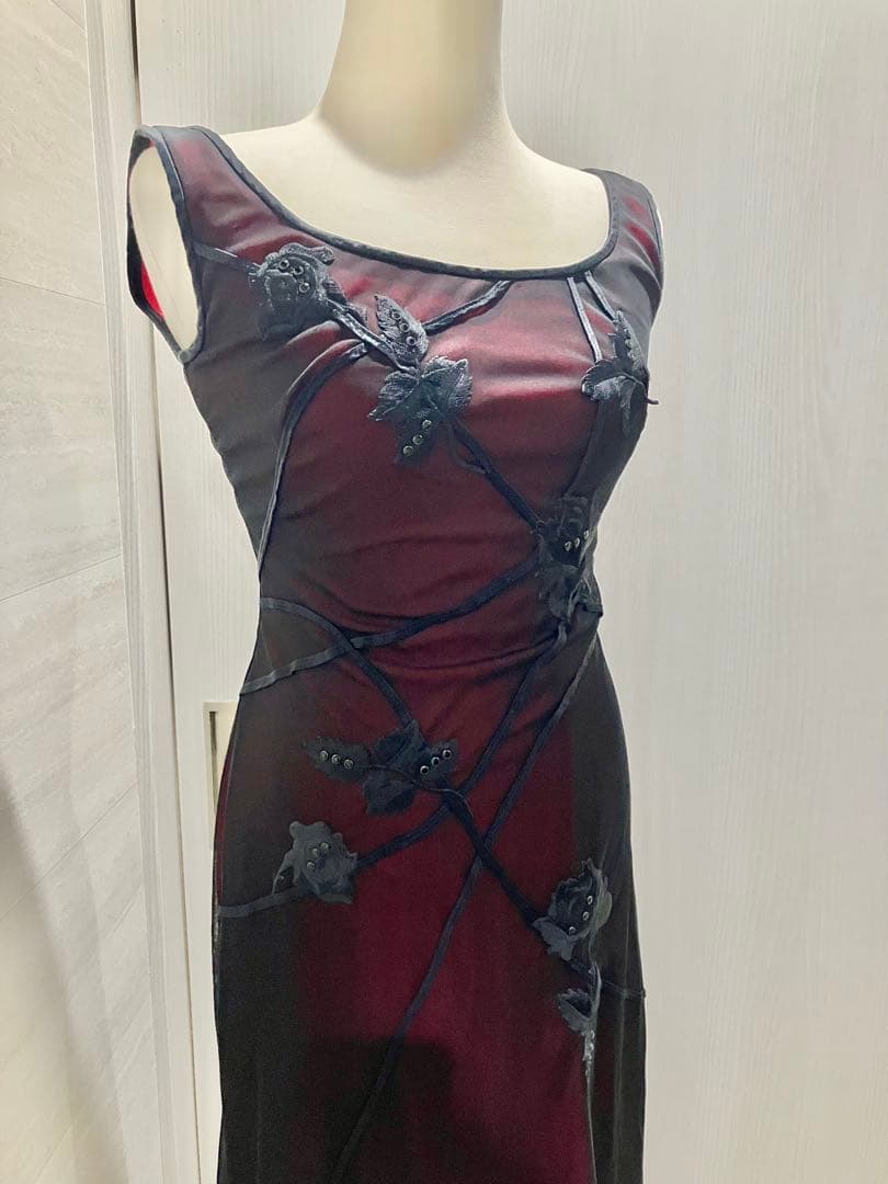 ぽん様【TADASHI SHOJI】赤×黒 花しストレッチ ロングドレス