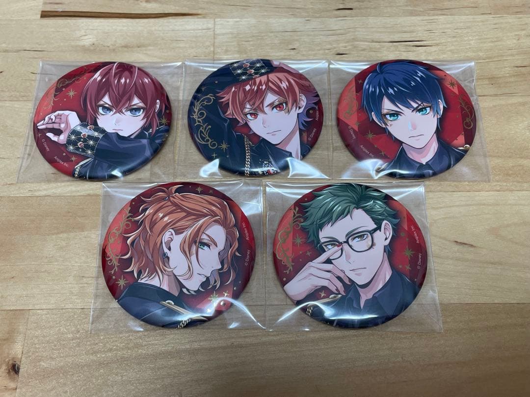 ツイステ 5周年 ブレイジングジュエル 缶バッジ ハーツラビュル - メルカリ