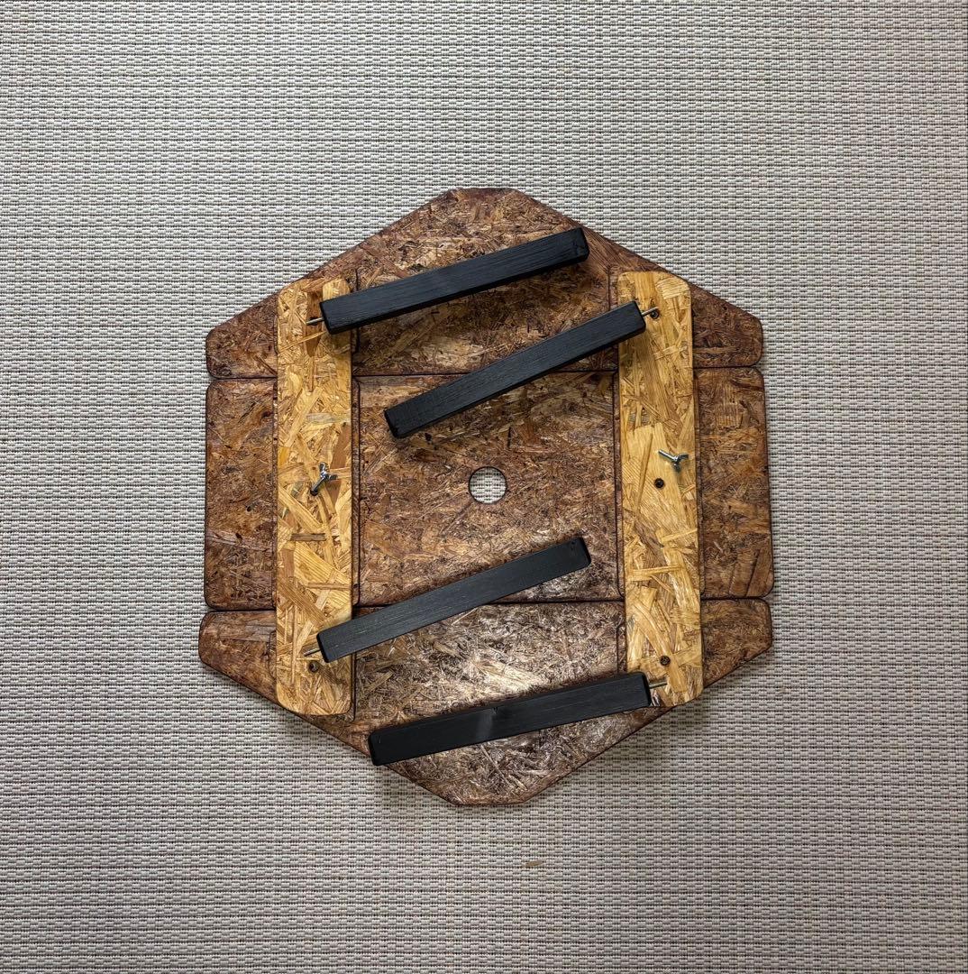 axl様専用、ヘキサテーブル65 ウォールナットニス仕上げ 高さ35cm