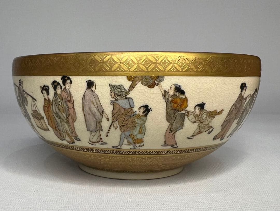 【錦光山】超絶技巧 薩摩 金蘭手 色絵 金彩 風俗図茶碗