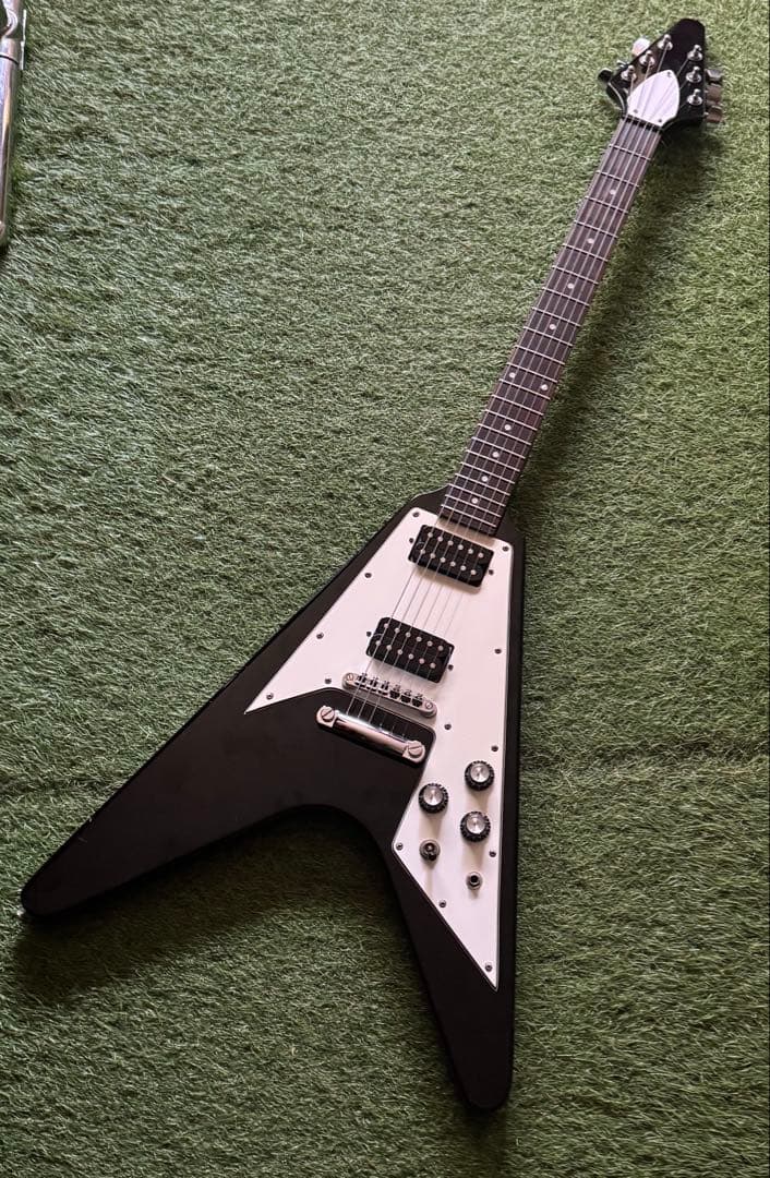 T*A様 メーカー不明　フライングV ブラック なつかし楽器道場'67年 エレキギター「Gibson FLYING V」- e楽器屋.com