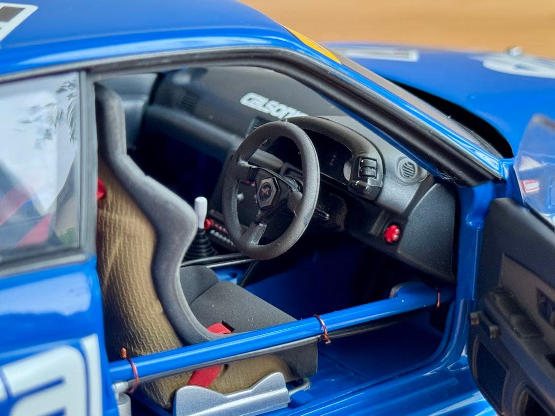 ミニカー AUTOart SKYLINE GT-R (R32) CALSONIC #12