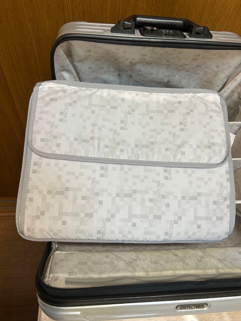 ◇RIMOWA/リモワサルサ ビジネストローリー機内持込◇メンテ