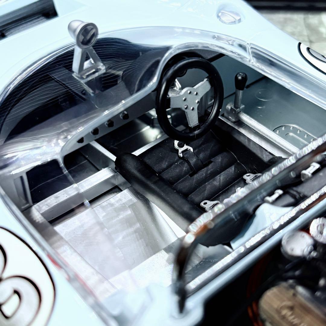 国内未入荷 1/18 GMP ローラ T70 Mk.2 スパイダー 1966