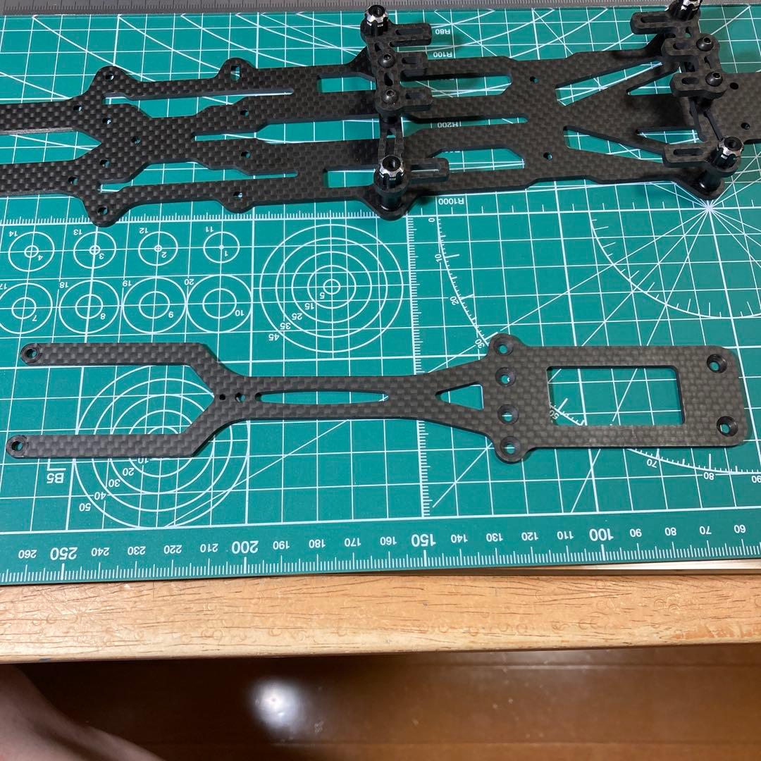 ＹＤ－２Ｒ　カーボンシャーシ　セット