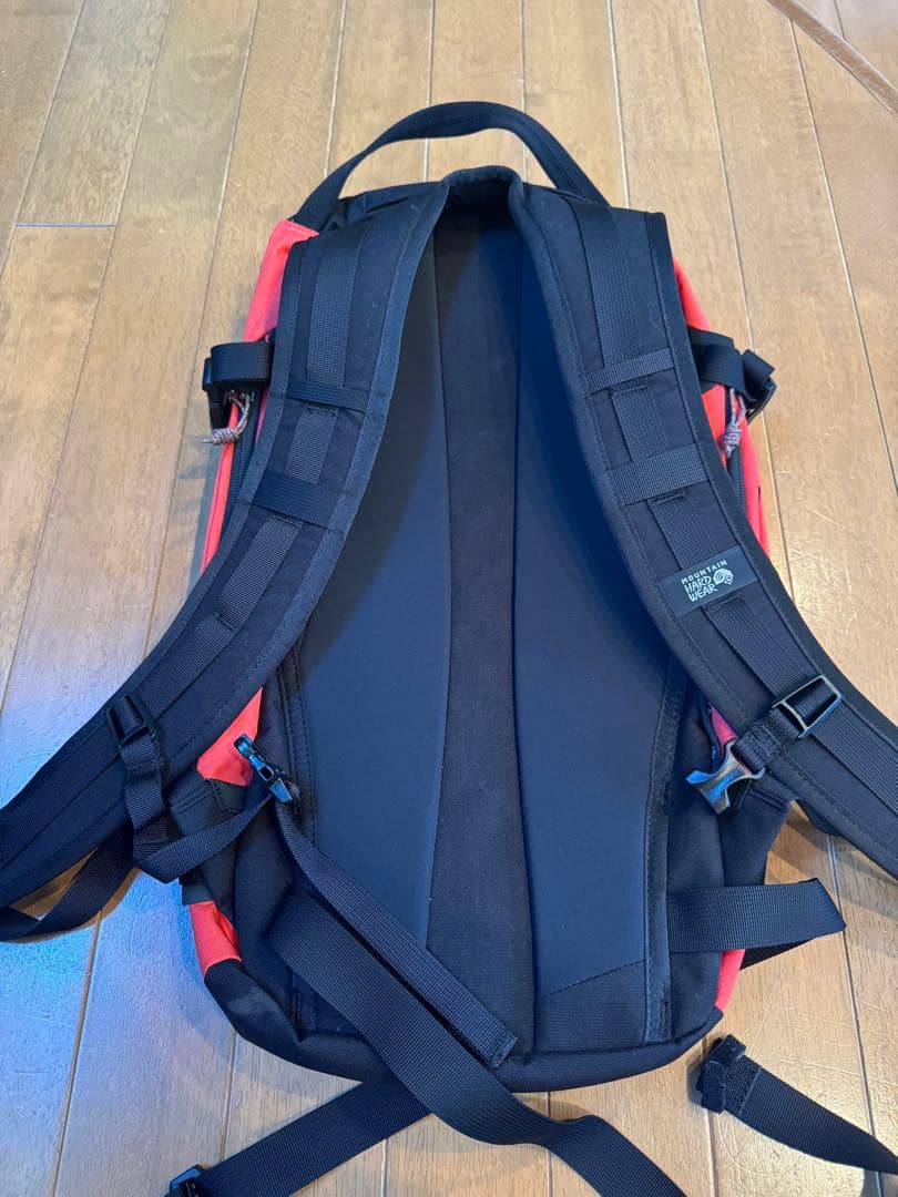 マウンテンハードウェア バックパック レット/黒　リュック　ザック