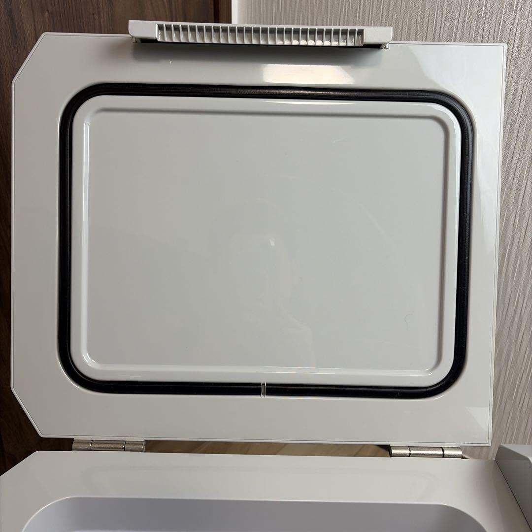 makita マキタ CW180D 充電式保冷温庫　ジャンク