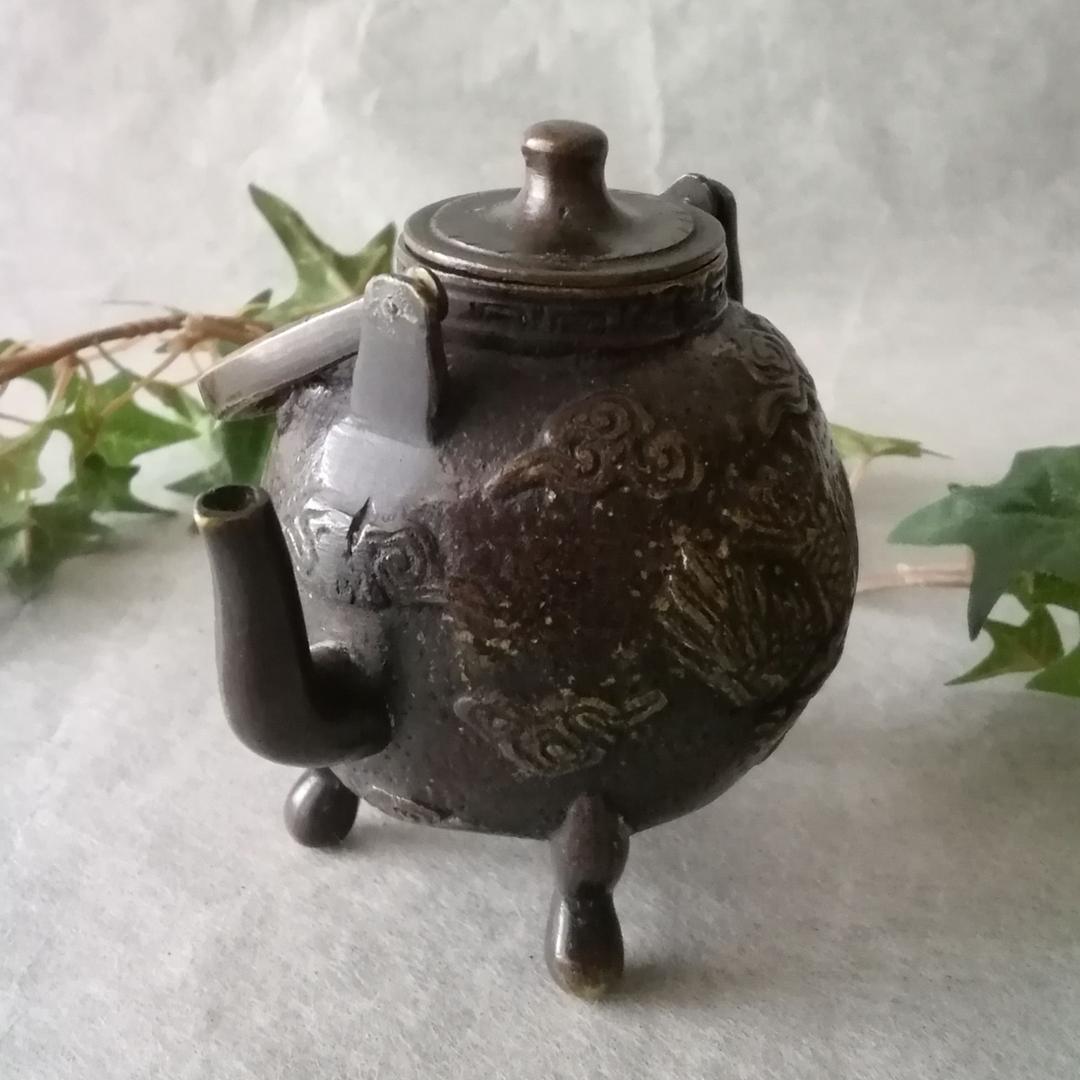 逸品 水滴 水差し 唐銅 急須型 書道 鳳凰 天竺 雲 和骨董 アンティーク