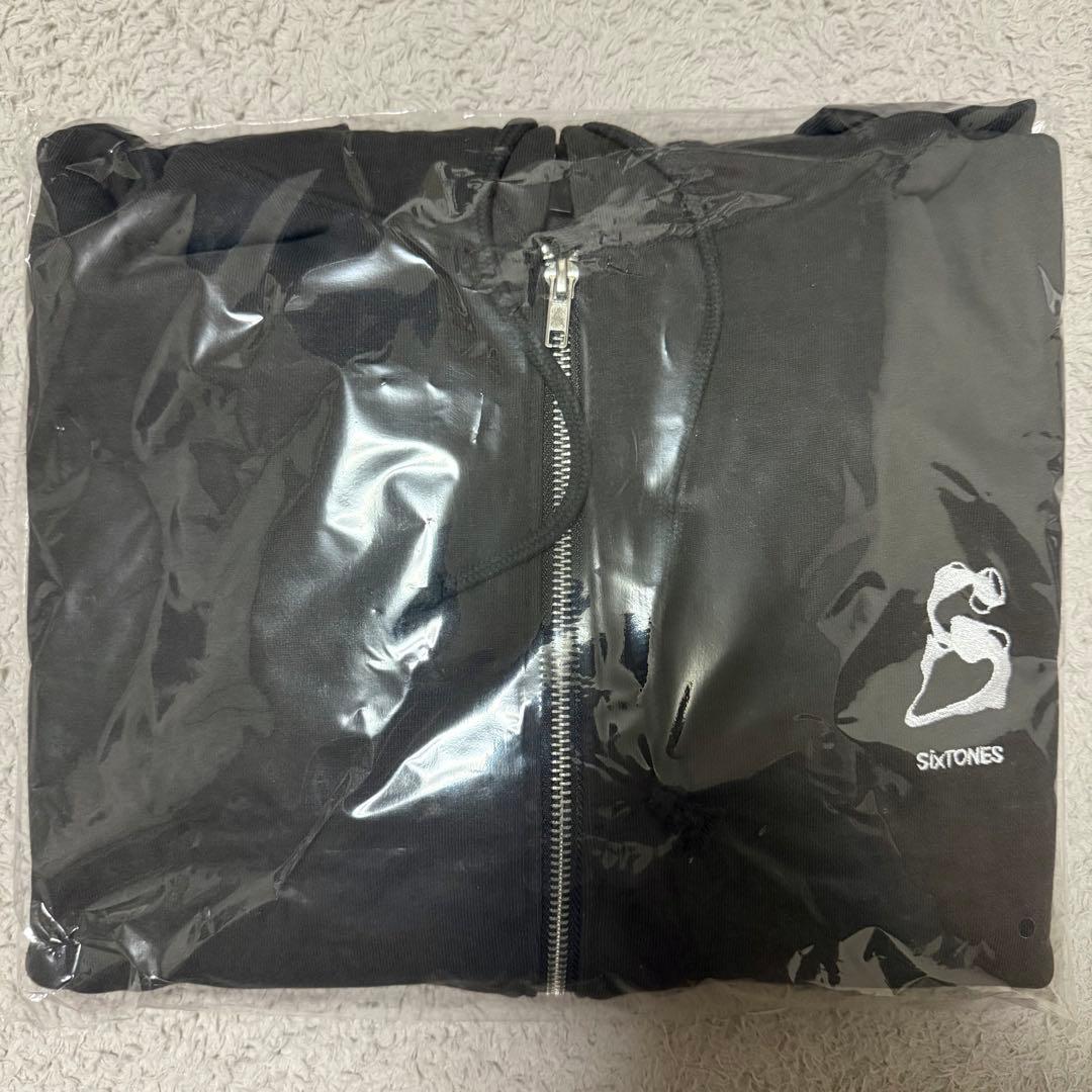 SixTONES MILESixTONES グッズ パーカー - メルカリ