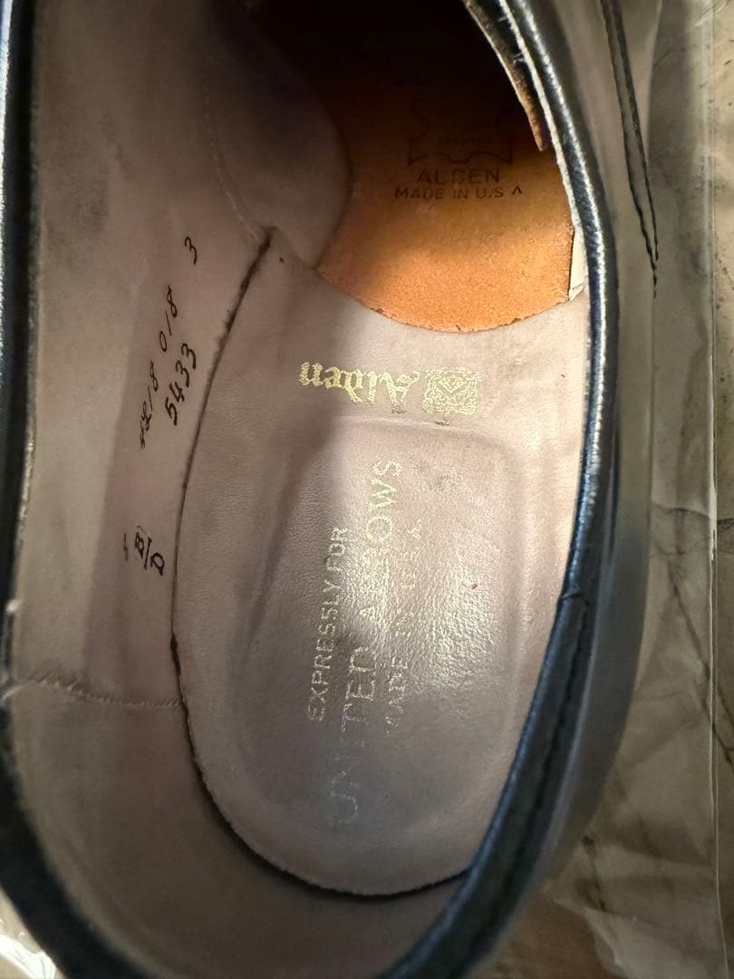 Alden ブラック ドレスシューズ　Vチップ　コードヴァン