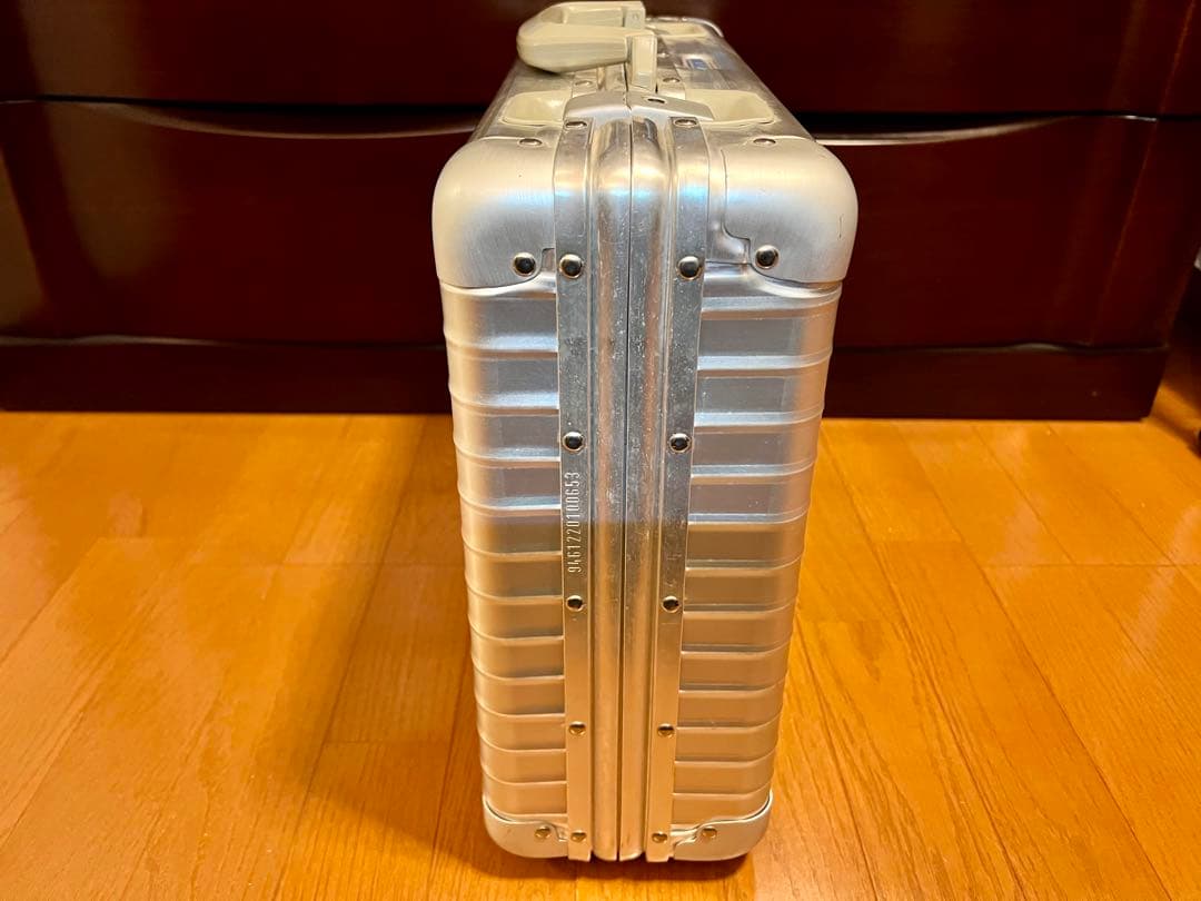 RIMOWA アタッシュケース　 アルミニウム ビジネスバッグ シルバー