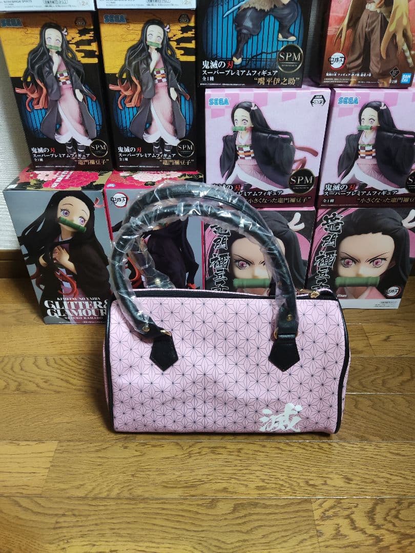 鬼滅セット　フィギュア15体ぬいぐるみ3体