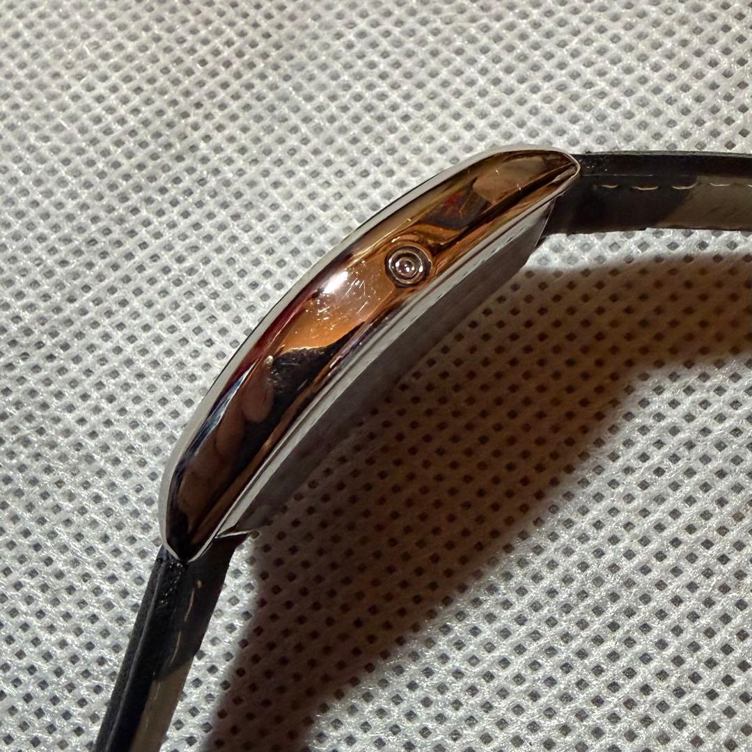 フレデリックコンスタント トノー シルバー文字盤 クォーツ 中古品