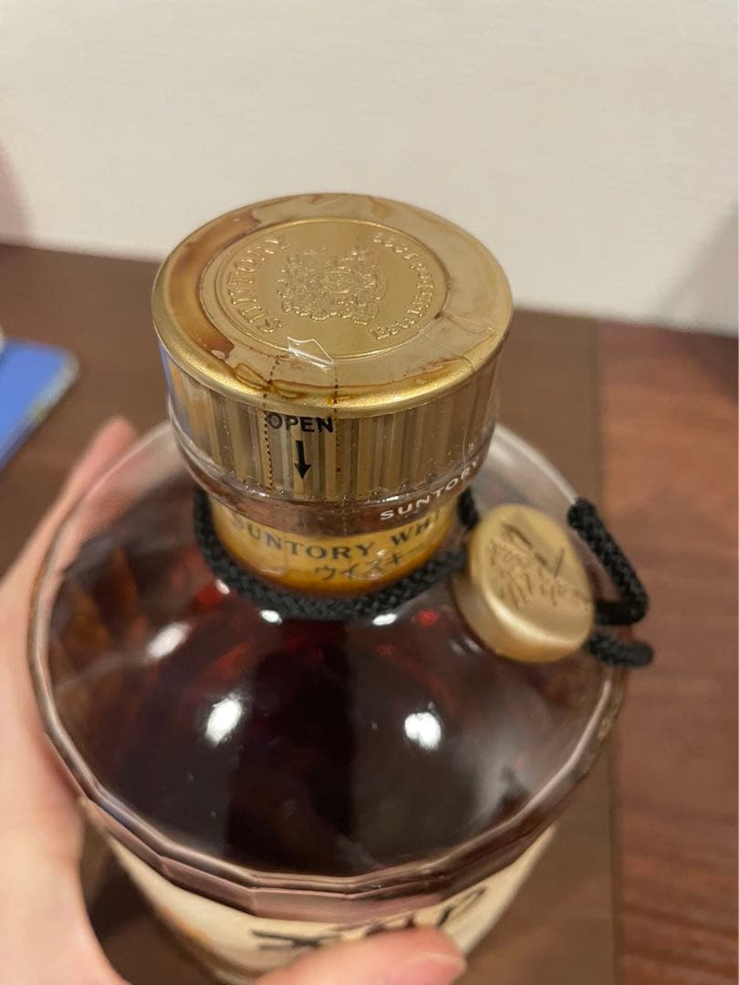 サントリーウイスキー 響 裏ゴールド ラベル 未開封 液面低い