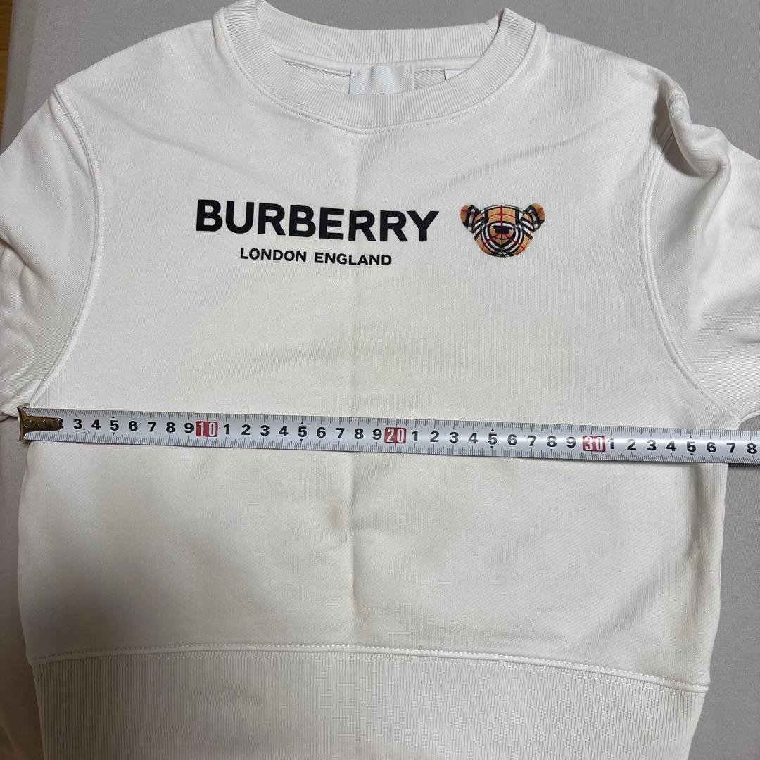 バーバリー　トレーナー　8Y