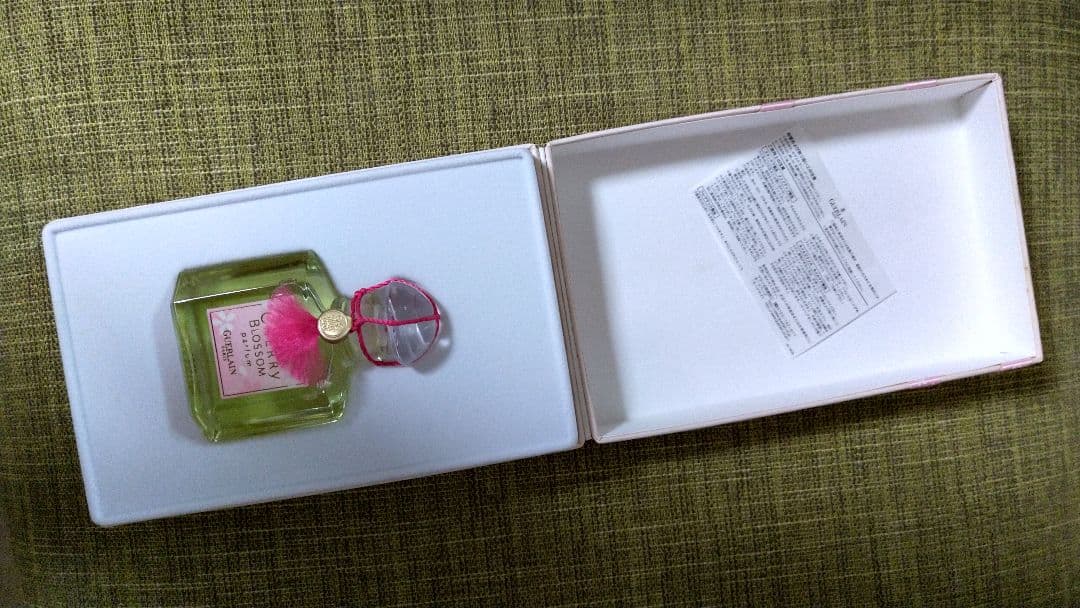 ゲラン チェリーブロッサム 香水