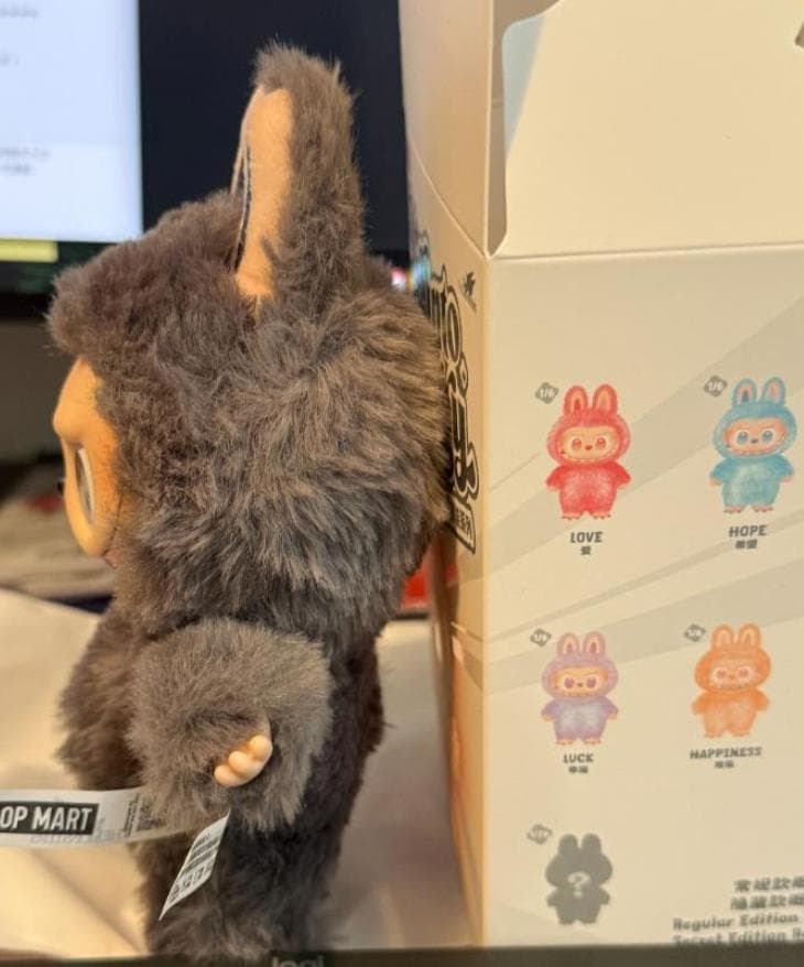 ラブブ　エナジー　シークレットLabubu Big into Energy