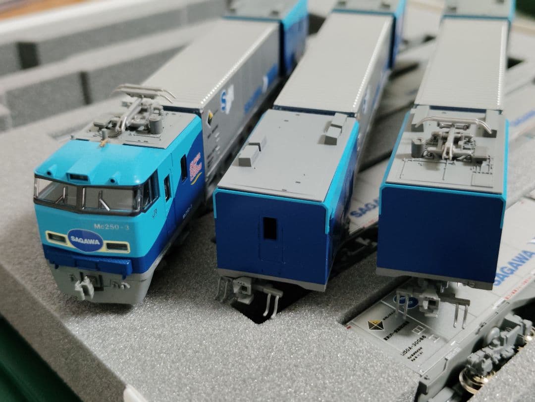 KATO M250系 スーパーレールカーゴ JR 貨物 佐川 コンテナ付き