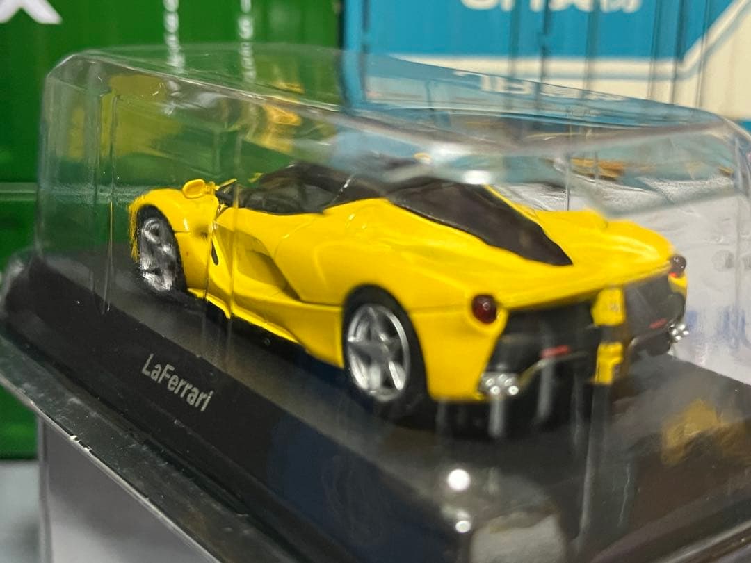 サークルK サンクス&京商 1/64 ラフェラーリ