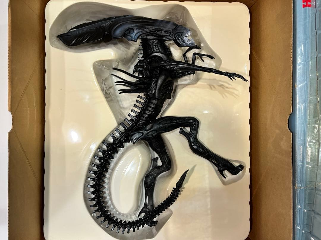 エイリアン ALIEN QUEEN 1/12 SCALE 完成品