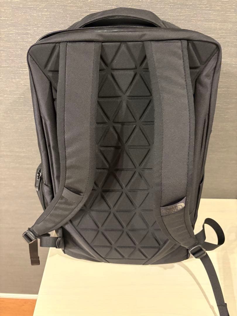 THE NORTH FACE シャトルデイパック ユニセックス　ビジネスバッグ