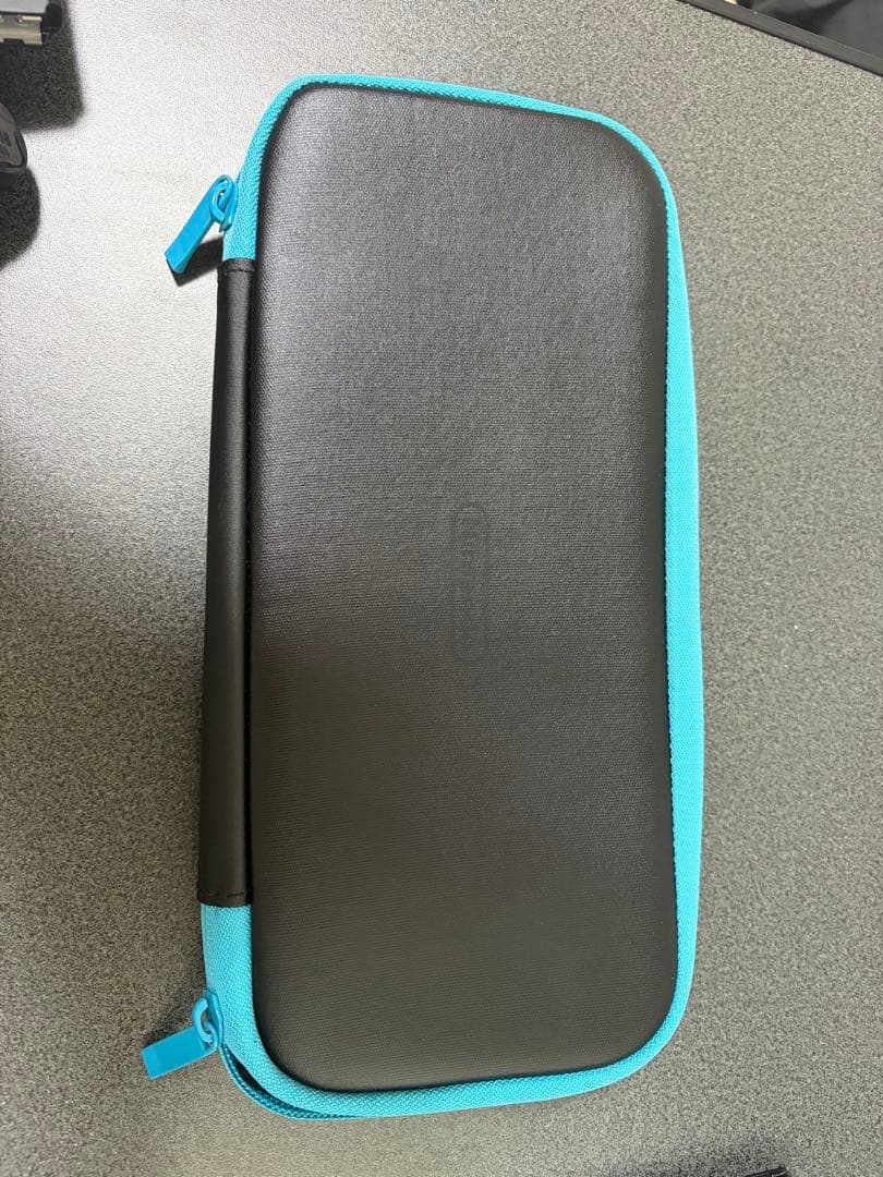 Nintendo Switch 本体 + Joy-Con + ケース