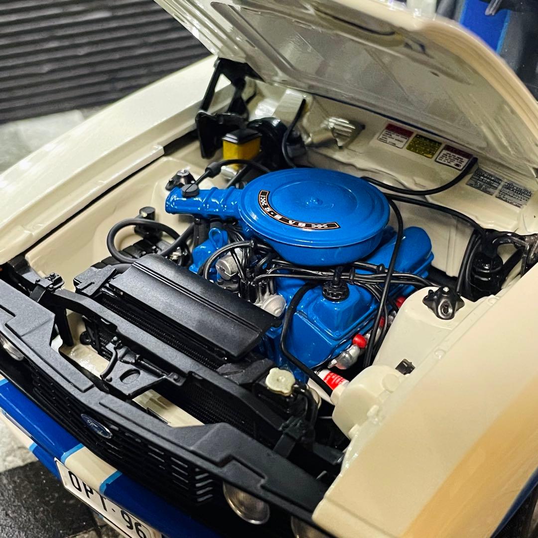 国内未入荷 1/18 CC フォード XC ファルコン コブラ オプション96