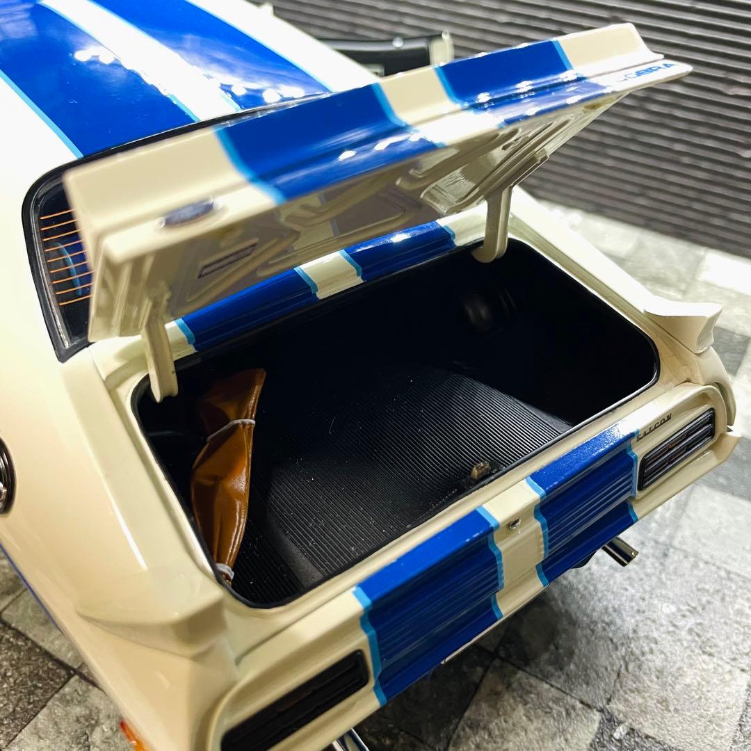 国内未入荷 1/18 CC フォード XC ファルコン コブラ オプション96