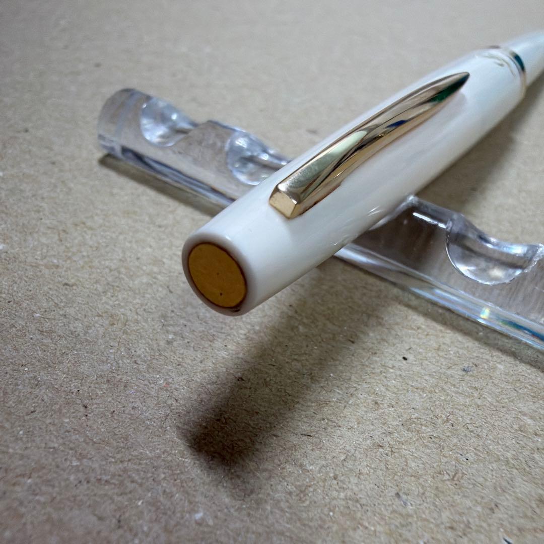 廃盤 PILOT パイロット Lady レディ 万年筆 18k F ホワイト - メルカリ