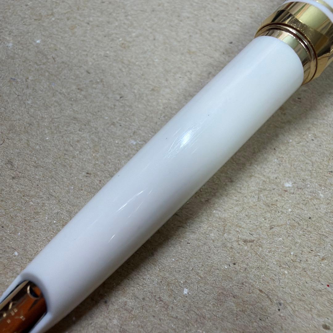 廃盤 PILOT パイロット Lady レディ 万年筆 18k F ホワイト - メルカリ