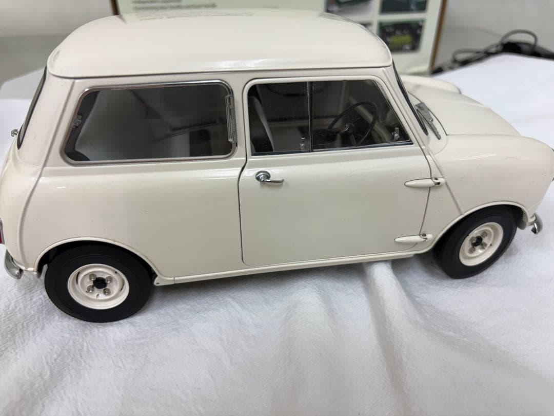 MINI 1/12スケールモデル ホワイト
