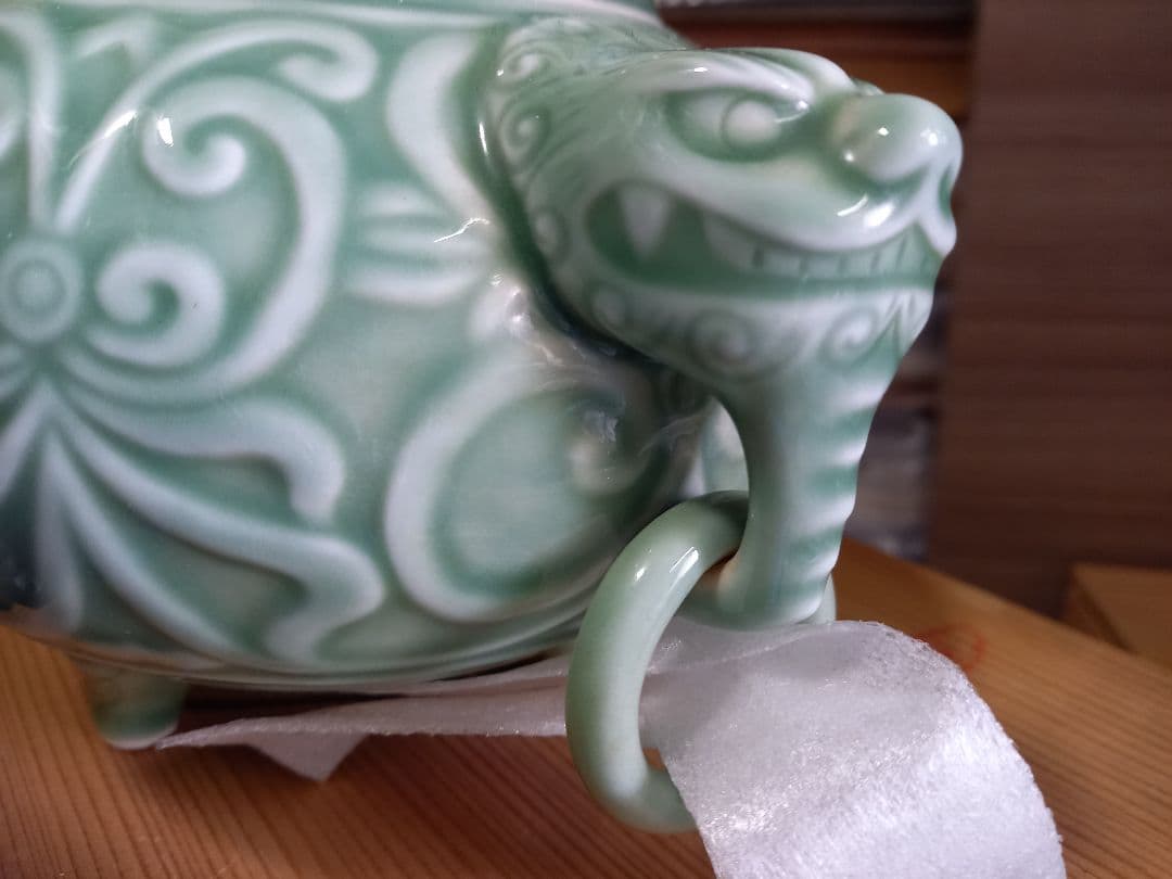 お安くしました！有田焼大きな　香炉　レア物ですよ！