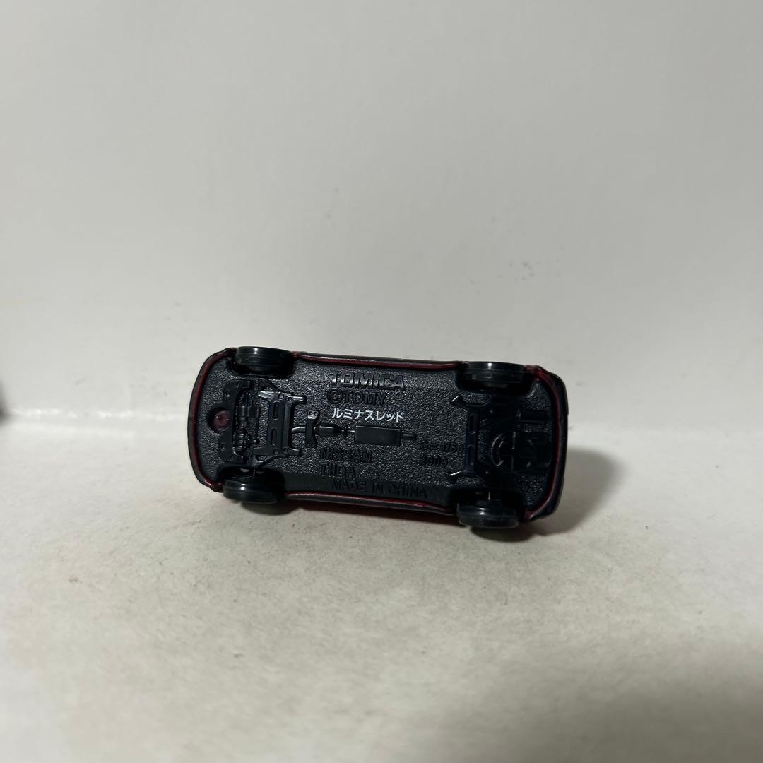 トミカ 日産　ティーダ　ルミナスレッド