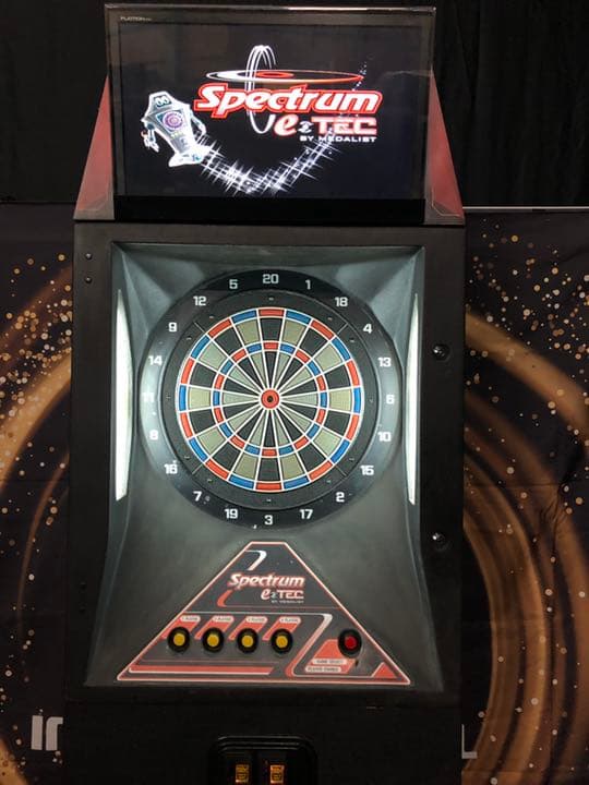 メダリスト社製 業務用ダーツマシン 特大液晶モニター搭載