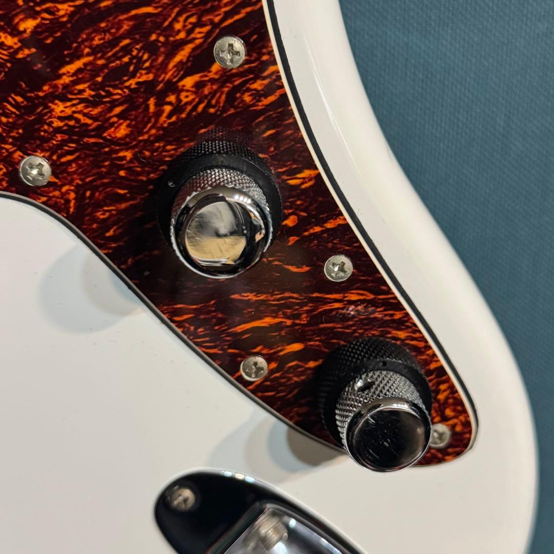 Squier by Fender スクワイヤー　フェンダー ジャズマスター