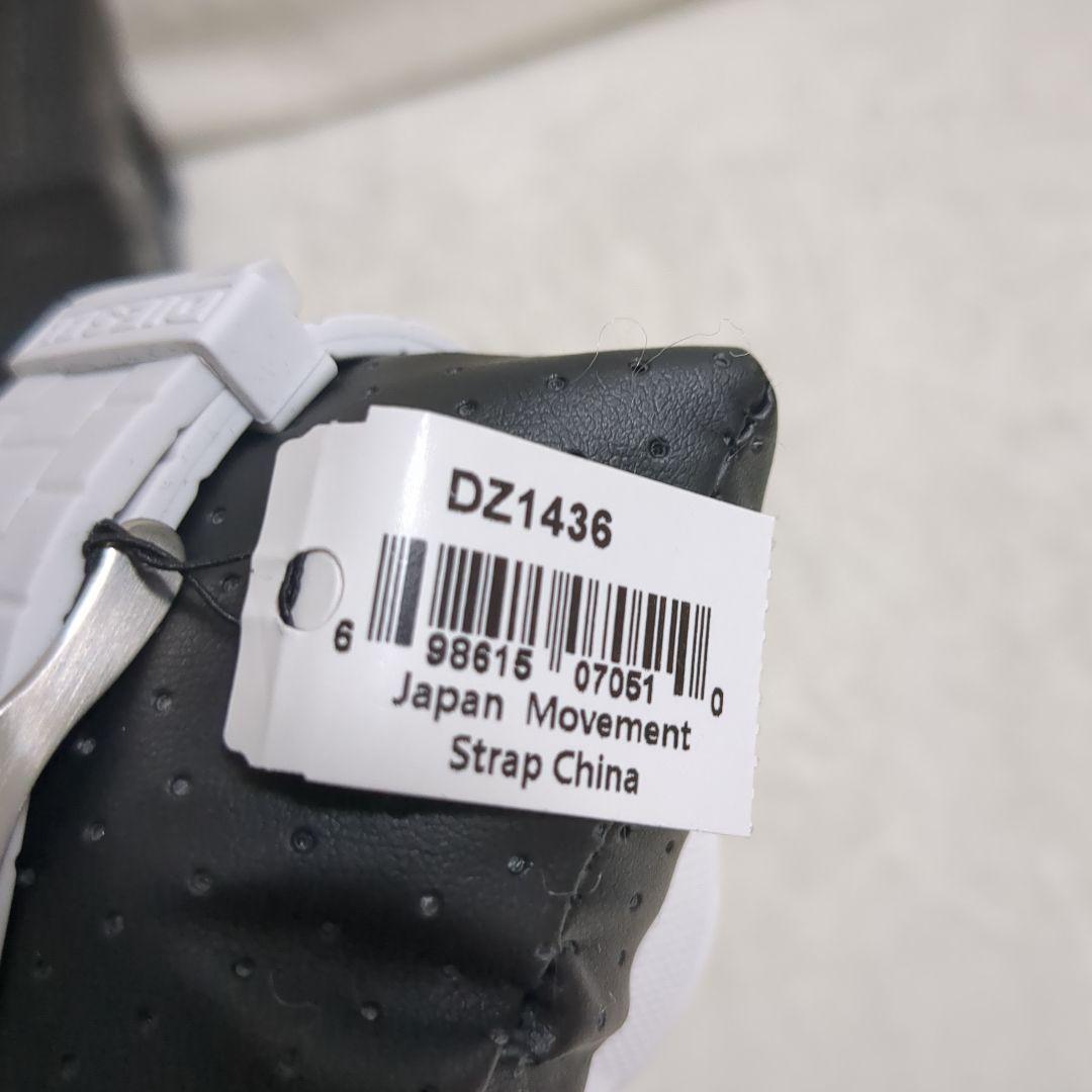【未使用品】DIESEL 腕時計 DZ1436 フランチャイズ ラバー ホワイト