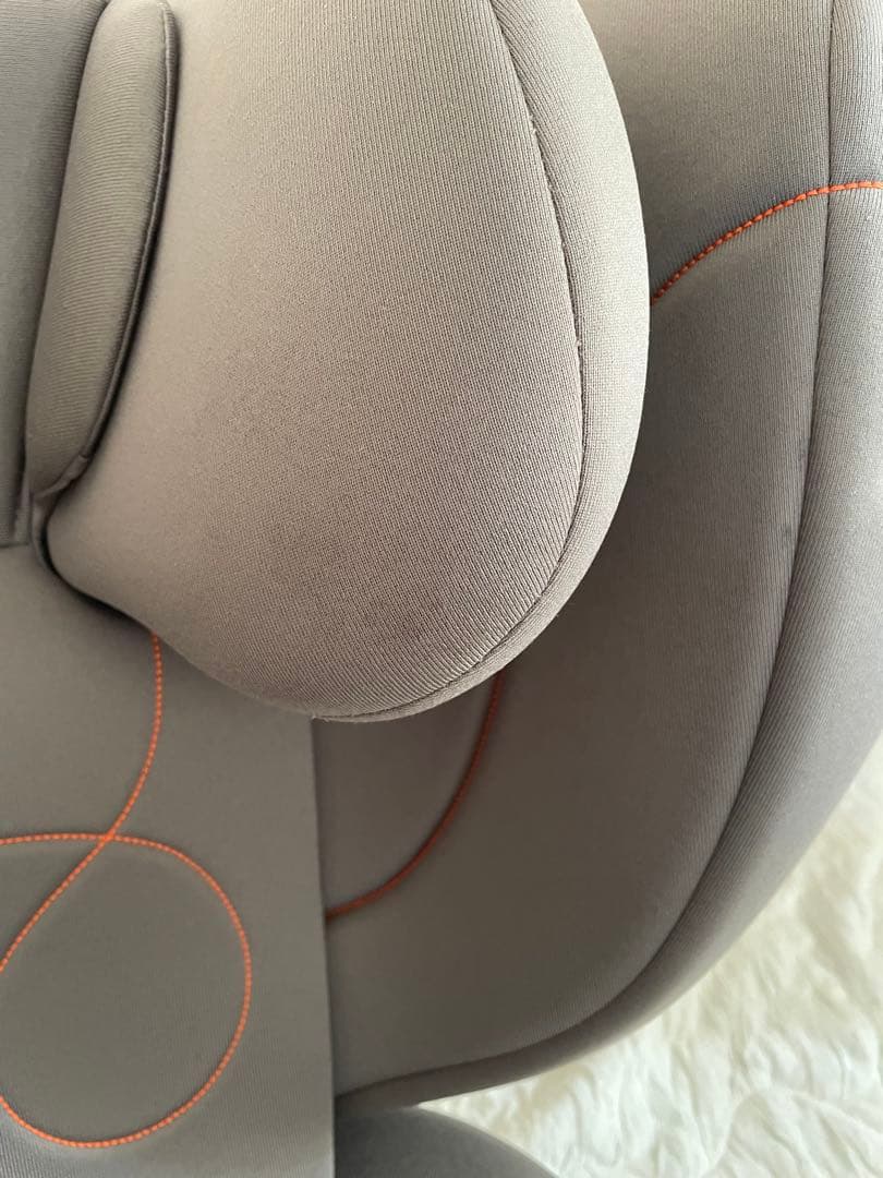 cybex 車用チャイルドシート グレー